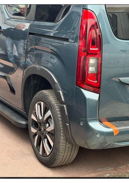 Fiat Doblo Çamurluk Dodik Set 8 Parça Abs 2019-2024 Arası