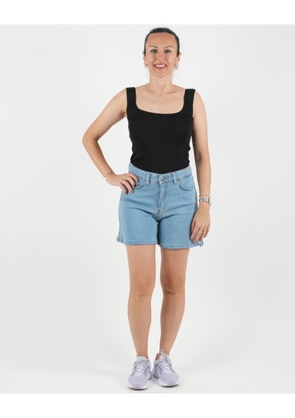 Şort Denim Likralı Yırtmaçlı Paça