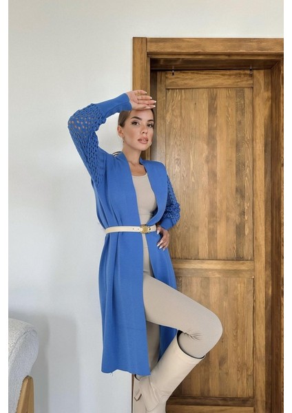 Mavi Kolları Örgülü Triko Hırka