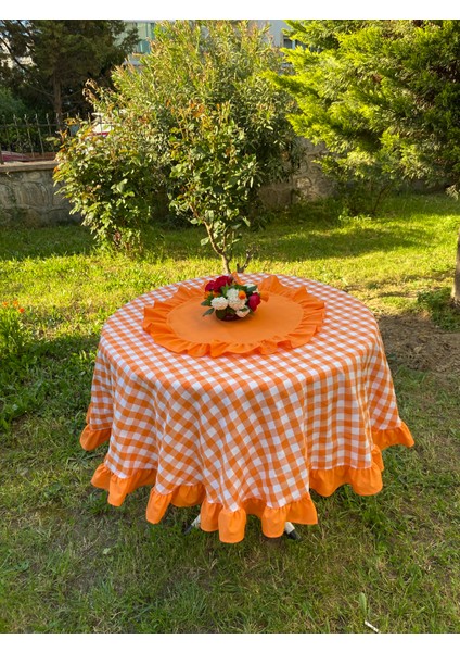 Fırfırlı Pötikare Desenli Yuvarlak Masa Örtüsü