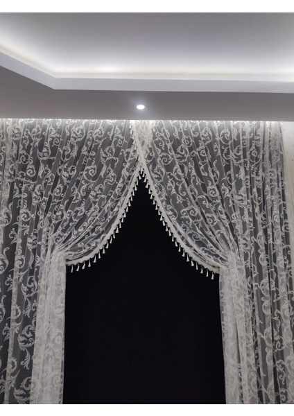 Kruvaze Perde Püsküllü 3 Metre (Seyrek Pile ) Mekazmasız Ipli Osmanlı Desen Kırık Beyaz
