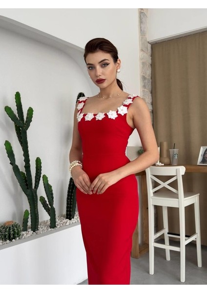 Mıng Çiçek Detaylı Elbise