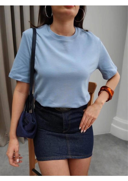 %100 Pamuk Bisiklet Yaka Basic Bebe Mavisi Kadın T-Shirt