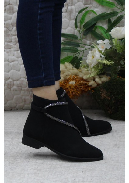 4278 Siyah Taşlı Sıcak Astar Kaymaz Taban Kadın Bot