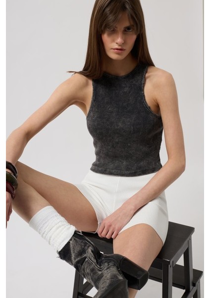 Yıkamalı Halter Yaka Crop Bluz