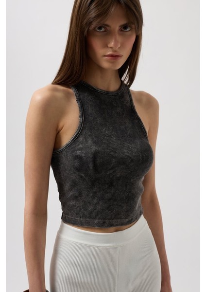 Yıkamalı Halter Yaka Crop Bluz