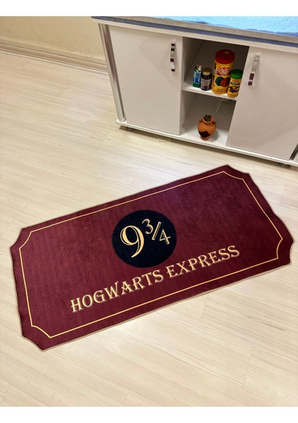 Hogwarts Harry Potter Treni Temalı Süngerli Yüzey Yıkanabilir Halı - Kaymaz Dot Taban
