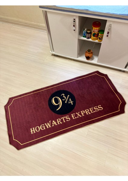 Hogwarts Harry Potter Treni Temalı Süngerli Yüzey Yıkanabilir Halı - Kaymaz Dot Taban modelleri