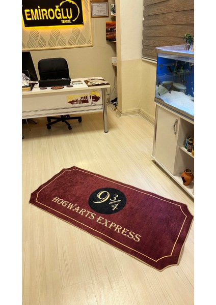 Hogwarts Harry Potter Treni Temalı Süngerli Yüzey Yıkanabilir Halı - Kaymaz Dot Taban fırsatları