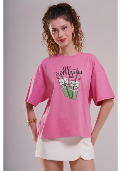 Kadın Pembe Oversize Tişört - The Matcha Club Baskılı