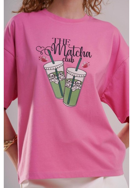 Kadın Pembe Oversize Tişört - The Matcha Club Baskılı