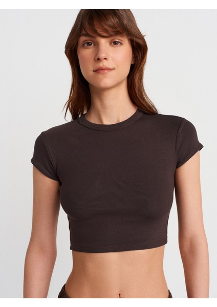 31810 Bisiklet Yaka Crop T-Shirt-Koyu Kahve modelleri