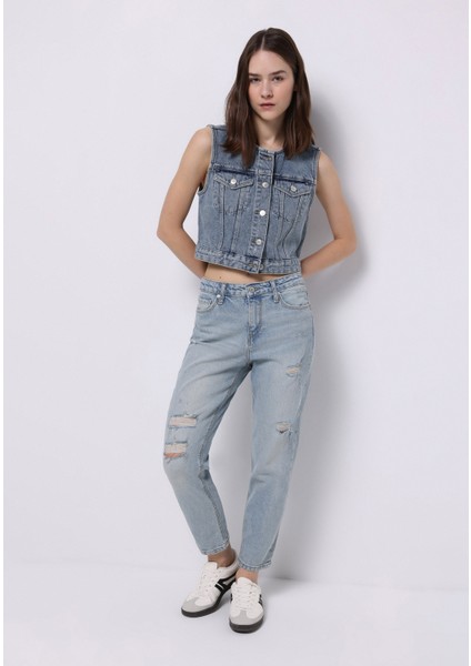 Mom Fit Yüksel Bel Daralan Paça Kadın Açik Indigo Jean Pantolon modelleri
