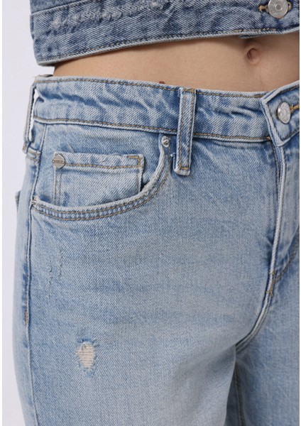 Mom Fit Yüksel Bel Daralan Paça Kadın Açik Indigo Jean Pantolon indirimleri