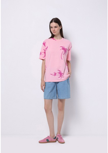 Regular Fit Yuvarlak Yaka Baskılı Kadın Pembe Kısa Kol Tişört modelleri