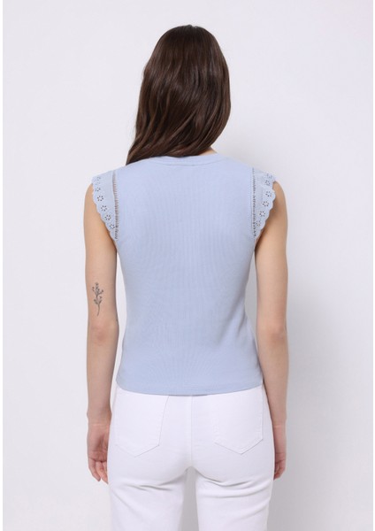 Slim Fit Kadın Mavi Kısa Kol Tişört fiyatları