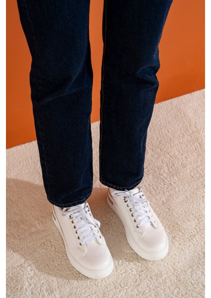 Yüksek Tabanlı Rahat Beyaz Sneaker