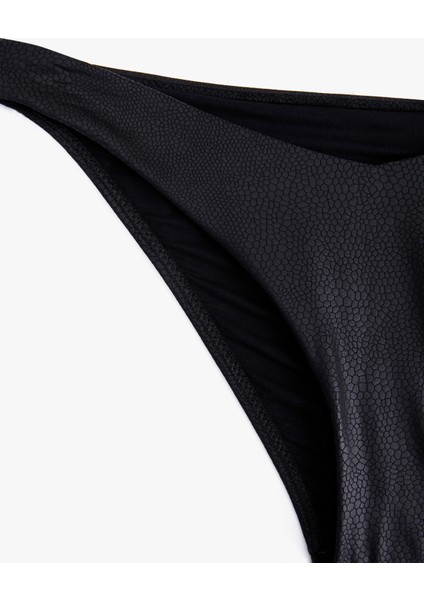 Astarlı Asimetrik Kesim Bikini Altı modelleri