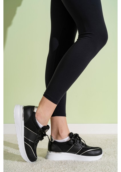 Beyaz Tabanlı Fileli Siyah Rahat Kadın Sneaker indirimleri