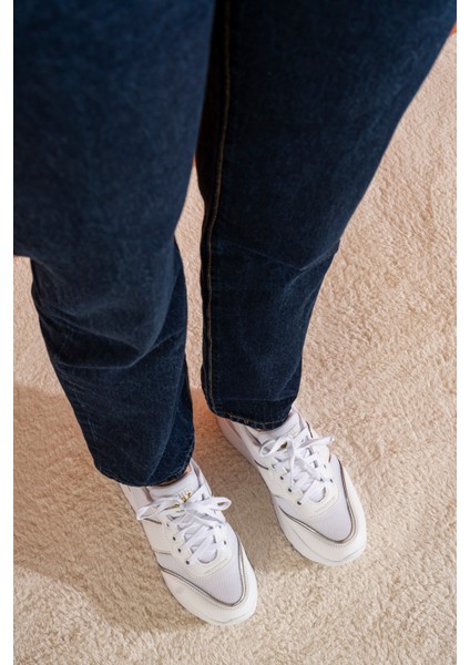 Beyaz Tabanlı Fileli Beyaz Rahat Kadın Sneaker fırsatları