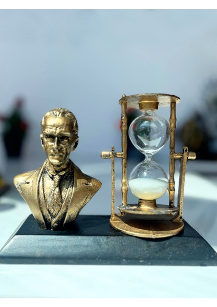 Atatürk Büstü ve Kum Saati Masa Üstü Biblo | Dekoratif Anı Masaüstü Atatürk Hediyesi