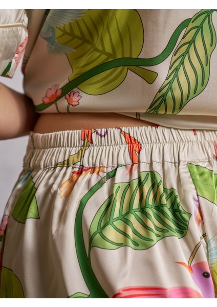 Saten Kısa Kollu Gecelik Jungle Desen Alt Üst Takım fırsatları