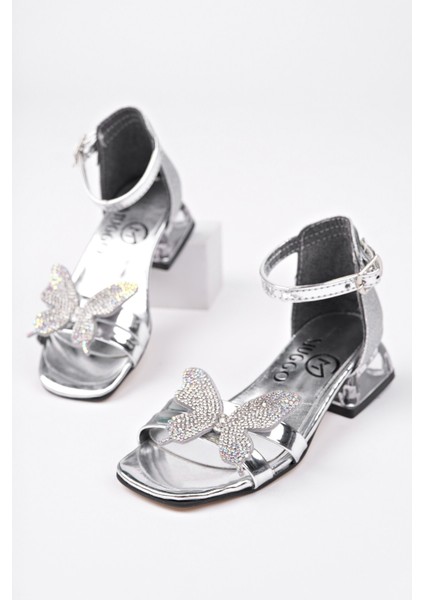 Lola Kelebek Detaylı Bilekten Bağlamalı Kız Çocuk Kısa Topuklu Ayakkabı