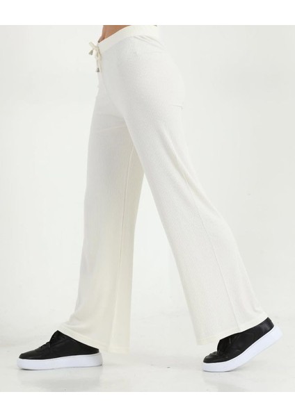 Kadın Beyaz Fitilli Bol Paça Beli Lastikli ve Bağcıklı Pantolon fırsatları