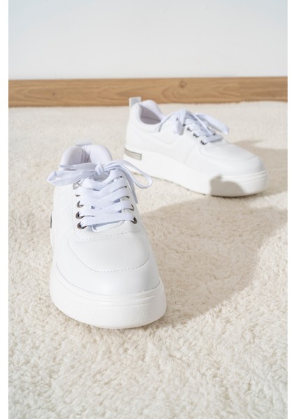 Beyaz Tabanlı Dikişli Rahat Kadın Sneaker fırsatları