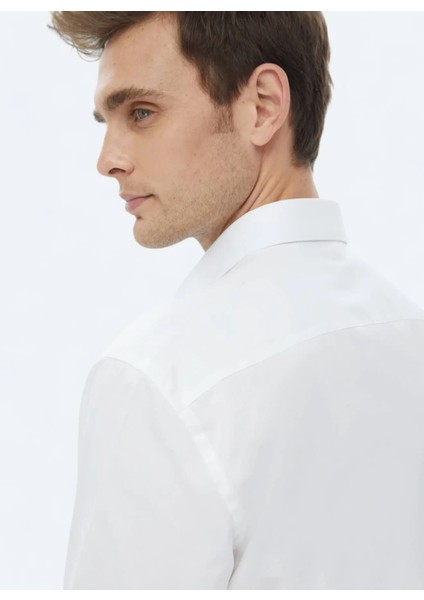 Beyaz Düz Regular Fit Dokuma Klasik %100 Pamuk Gömlek fırsatları