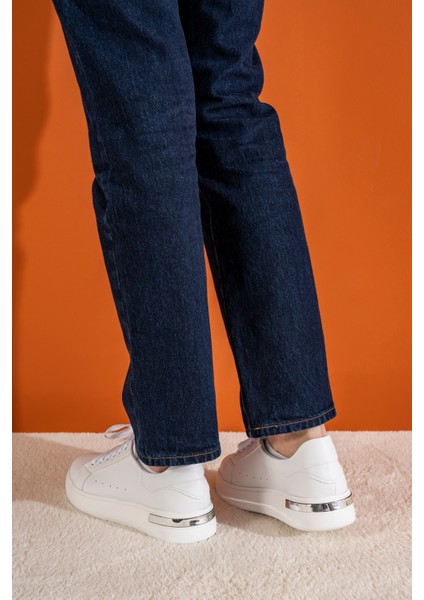 Beyaz Tabanlı Rahat Günlük Kadın Sneaker