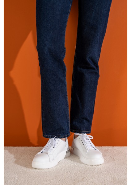 Beyaz Tabanlı Rahat Günlük Kadın Sneaker modelleri