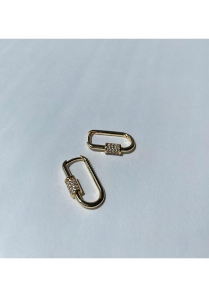 Gold Taşlı Çarm Kilit Zirkon Taşlı Oval Küpe