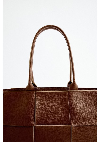 Fermuar Kapama ve Fermuarlı Iç Cep Detaylı Kadın El ve Omuz Çantası fiyatları