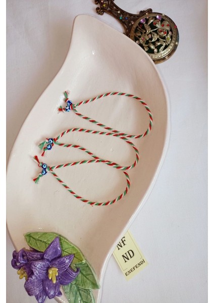 20 Adet 19 Mayıs Tebrik Kartlı Nazar Boncuklu Marteniçka Bileklik Kırmızı Yeşil Beyaz Hediye Şans fırsatları