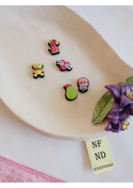 5 Adet Sticker 3D Yapışkanlı Matara Sticker Hediye Oyuncak Desenli Resimdekiler Gelir modelleri