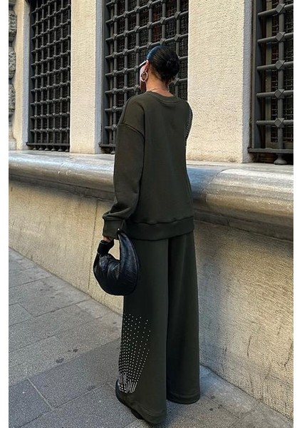Gümüş Taşlı Detaylı ve Bisiklet Yaka Uzun Kollu Oversize Kadın Bluz Pantolon Takımı (2 Parça) Haki modelleri