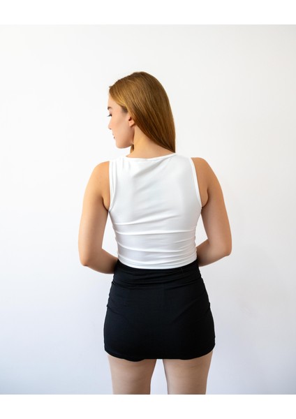 Mare Butik Kalın Askılı Pencere Detaylı Bisiklet Yaka Dalgıç Kumaş Kolsuz Crop Bluz modelleri