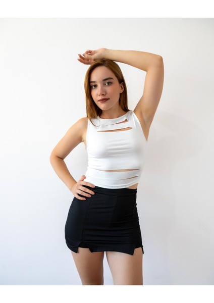 Mare Butik Kalın Askılı Pencere Detaylı Bisiklet Yaka Dalgıç Kumaş Kolsuz Crop Bluz modelleri