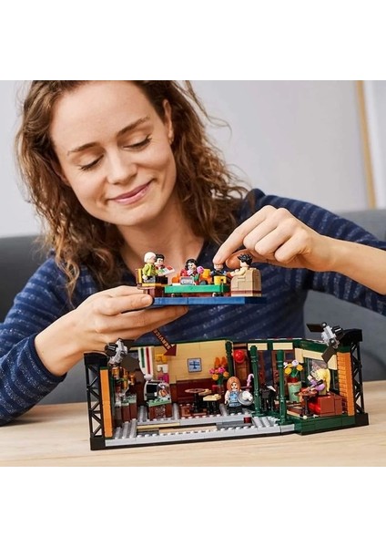 Friends Serisi Merkezi Perk Yapı Seti (1.070 Parça) Building Kit fırsatları