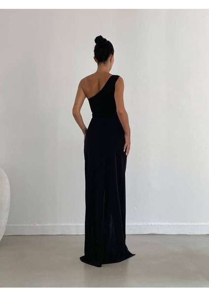 Kadın Dalgıç Krep Kumaş Tek Omuz Yırtmaç Detaylı Maxi Boy Elbise