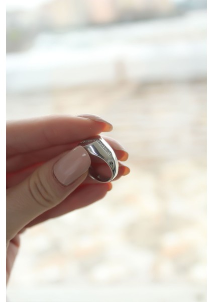 Punta Zirkon Taşlı Rodyum Kaplama Kadın Yüzük