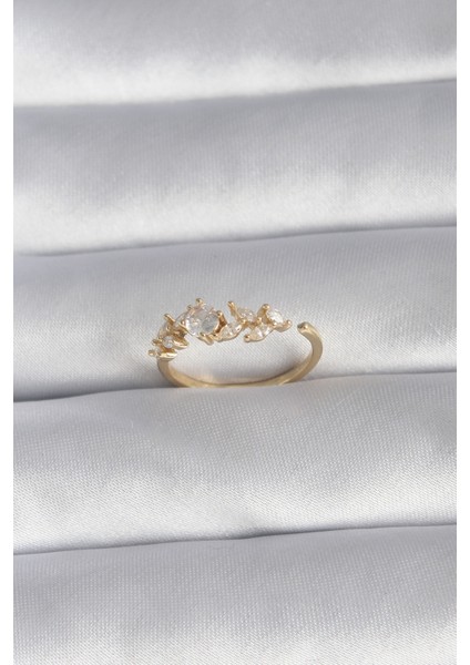 Pirinç Gold Renk Zirkon Taşlı Çiçek Model Kadın Yüzük