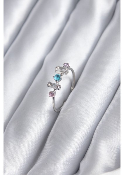 Gümüş Renk Renkli Zirkon Taşlı Kadın Yüzük