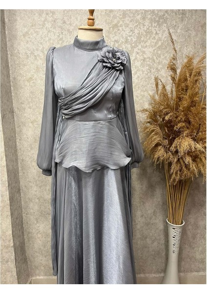 25Y9593 Elbise Abiye Janjan Göğüs Gül Bronşlu - Patisca - 25Y9593 - Gri - 44