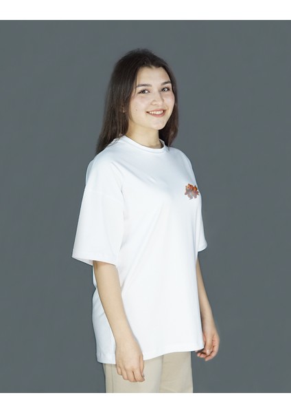 Luxfin | Beyaz Renk | Baskılı Kadın T-shirt | Oversize modelleri