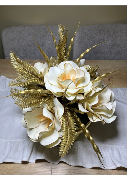 Gold Metal Vazo Eva Lateks Aranjman(AYNA DAHİL DEĞİLDİR.) fiyatları