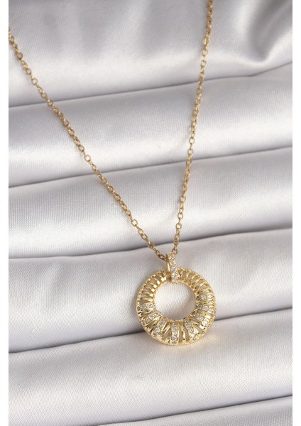316L Çelik Gold Renk Zincir Zirkon Taş Işlemeli Daire Model Kadın Kolye - TJ-BKO9968