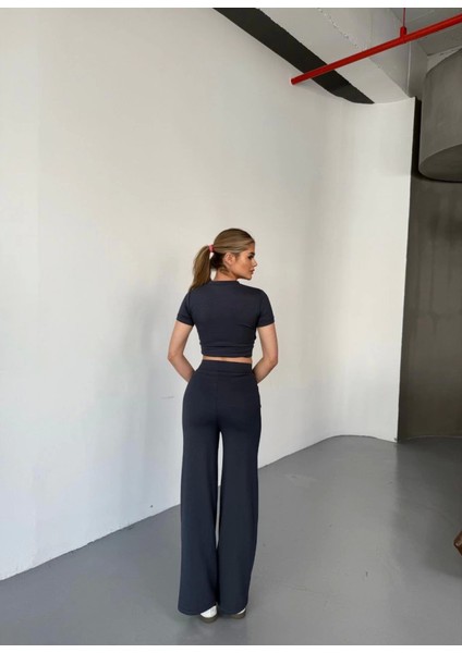 Osy Modal Yumuşak Dokulu Kumaş Kısa Kollu Crop Rahat Pantalon Ikili Takım - Füme