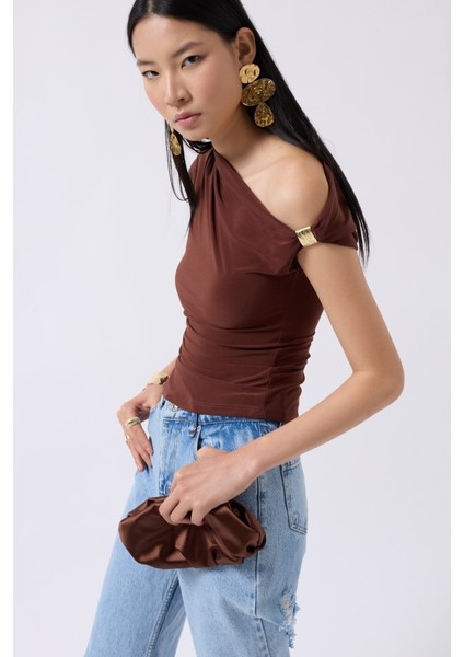 Aksesuar Detay Cutout Bluz
